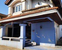 Old house for rent with land area of ​​200 Sqw