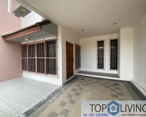 Unfurnished Townhouse for rent on La Salle Road